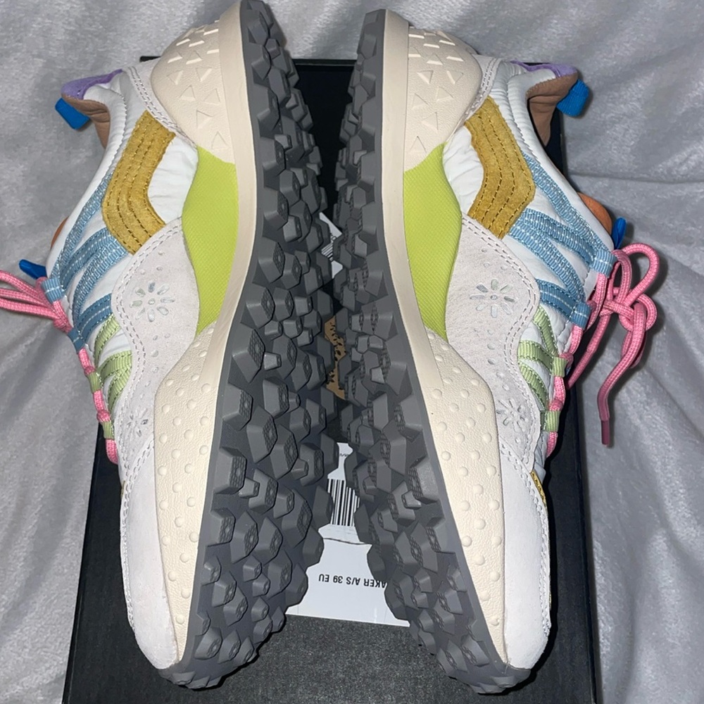 NWT Flower Mountain Washi Sneakers in Beige/White/Multi - Picture 15 of 16